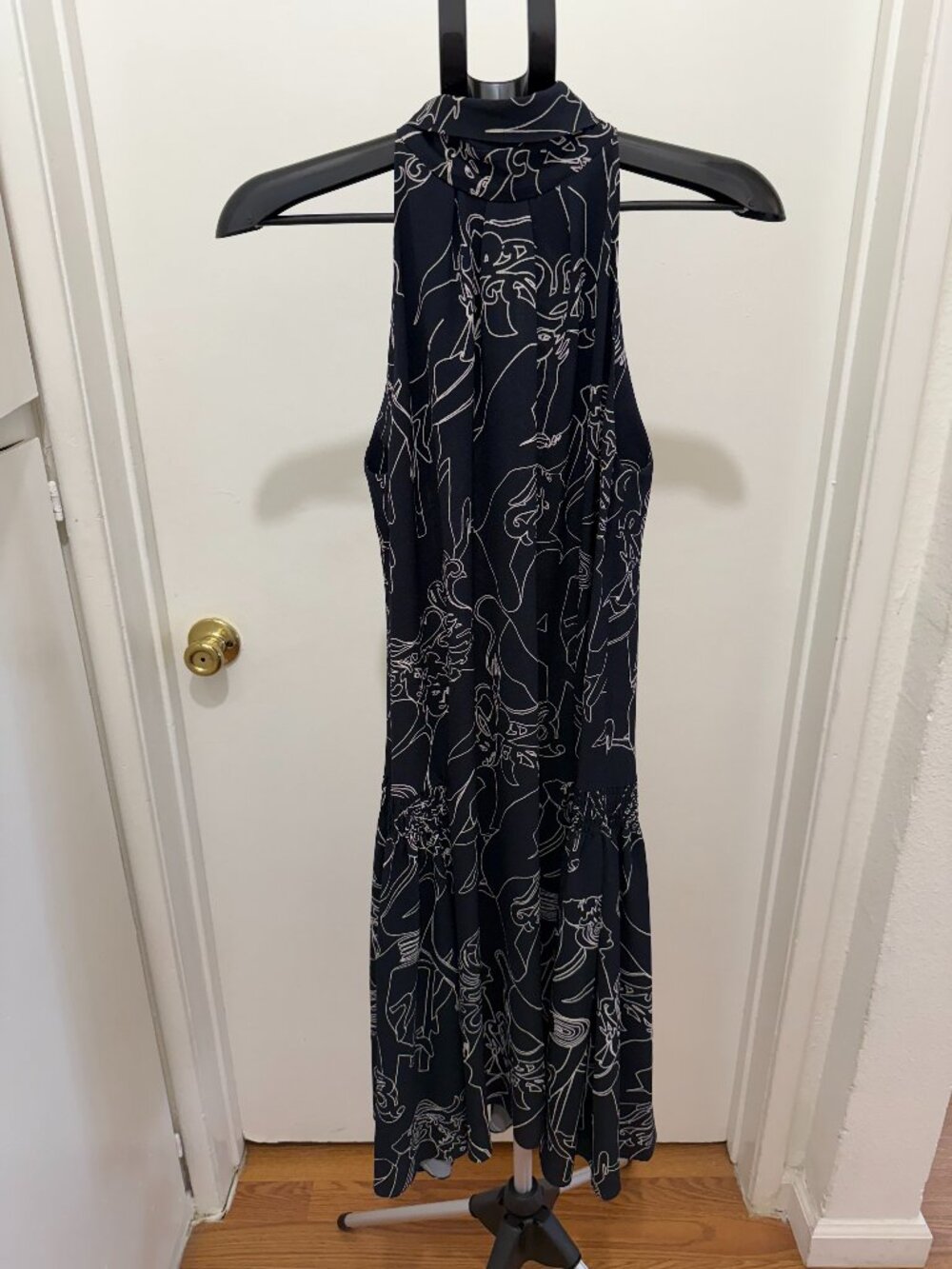 Victoria Beckham Tie-neck gathered printed crepe dress - UK 8